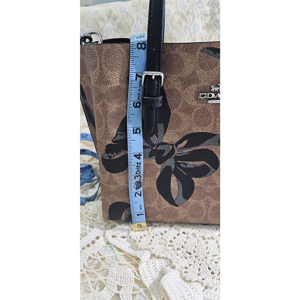 COACH Mollie Tote Bag 25 in Signature Canvas with Bow Print - Picture 4 of 8